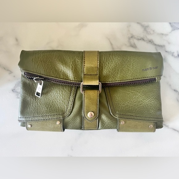 Matt n Nat Clutch - Picture 3 of 6